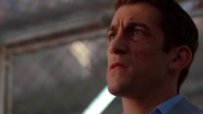 I don't see Avery's name
on the log in. - CSI: Miami