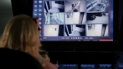 I don't see him. - Criminal Minds