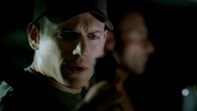 - I don't see him.
- Trust me, we haven't lost him yet. - Prison Break