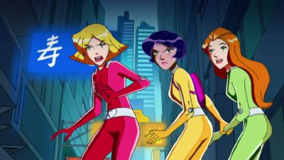 I don't suppose that's
the welcoming committee. - Totally Spies!