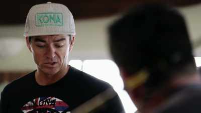 I don't think we can stay
close and hold hands, - Deadliest Catch: Bloodline