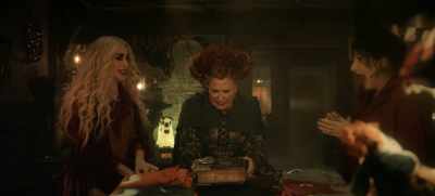 -I don't think he cares for that spell.
-Yeah, I think she's right. - Hocus Pocus 2