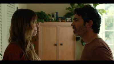 - I don't think he has a cat.
- Mm. - Based on a True Story