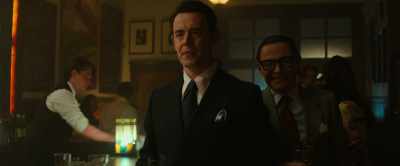 - I don't think she likes me very much.
- Nobody does. - The Offer