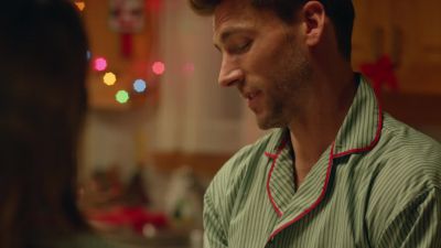 I don't think you should have to try so hard to fall in love - Snowed Inn Christmas
