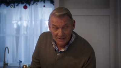 I don't think they should
make you project manager. - The Dog Days of Christmas