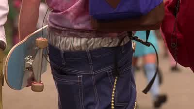 So, okay, I don't want to be a traitor to my generation and all but I don't get how guys dress today. - Clueless