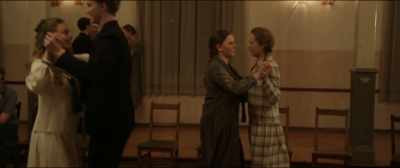 - I don't think so.
- Yes, let's dance, Berta! - Becoming Astrid