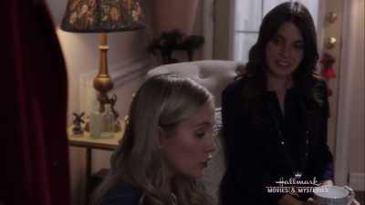I don't think that's
even a word. What happened? - Christmas Encore