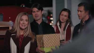I don't understand
how he could have done - Everything Christmas