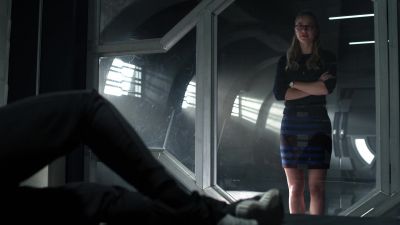 I don't understand. - Supergirl