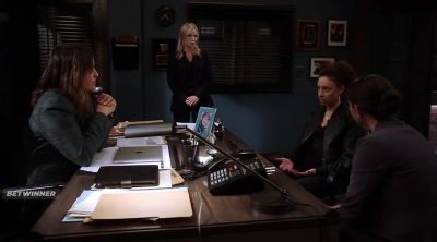 I don't understand.
Stanton's pleading guilty? - Law & Order: Special Victims Unit
