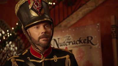 I don't understand why you're here - A Very Nutty Christmas