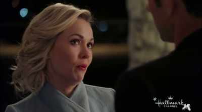 I don't wanna be a complication
for you or for Sara, so... - Winter Castle