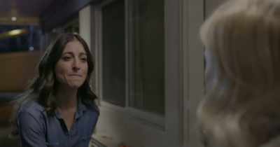 I don't wanna be gay, Hailey! - Lez Bomb