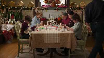 I don't wanna eat this
because it looks so pretty. - Rescuing Christmas