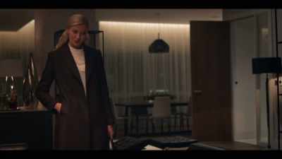 - I don't want to intrude.
- You won't. - Press
