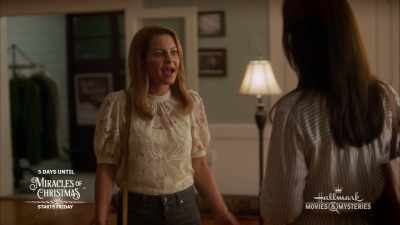 I don't want it to
be Parker either, - Aurora Teagarden Mysteries: Reunited and It Feels So Deadly
