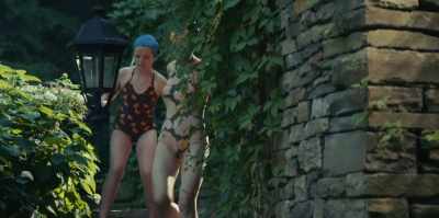 - I don't want to.
- Let her take her time. - Mrs. America