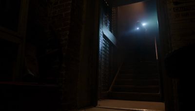 [door closes] - Banshee