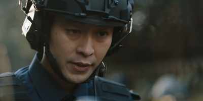 I doubt a device like this
will be neutralized by cutting a wire. - Bodyguard