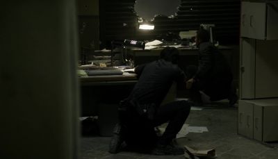 - Down! Down!
- Come on, move! Take cover! - Banshee