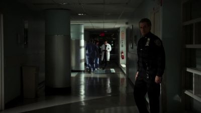 Dr. Sandler to nurse's station. - Person of Interest