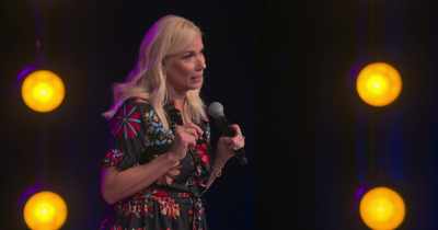 I was driving a 2009 white Honda Pilot, - Leanne Morgan: I'm Every Woman