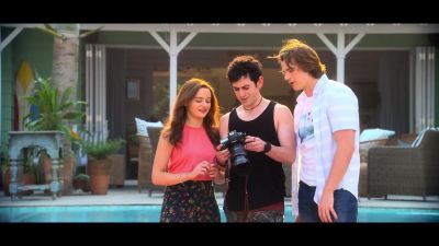 [Elle] Oh, that's a great one. - The Kissing Booth 3