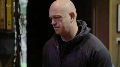I, er... I never cried, you know,
when my mother and father died. - Britain's Tiger Kings - On the Trail with Ross Kemp