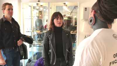 Și eu... tu doar... ăă... iei prânzul? - My Husband, the Cyborg