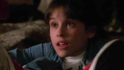 ♪ Everybody wants to live ♪ - Party of Five