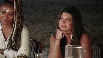 - I feel bad for Ramona
'cause I know she likes John, - The Real Housewives Ultimate Girls Trip