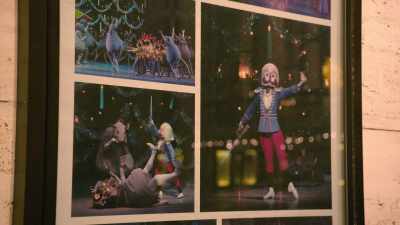 I feel that Balanchine was able
to capture in his Nutcracker, - On Pointe