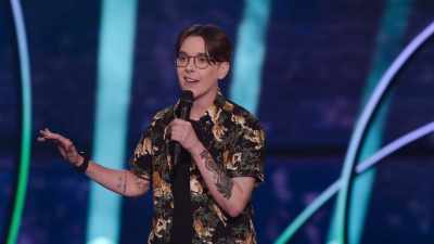 I feel beyond the conversation
that's happening. - Hannah Gadsby's Gender Agenda