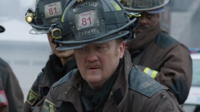 I feel fine, doctor.
I'd like to go home. - Chicago Fire
