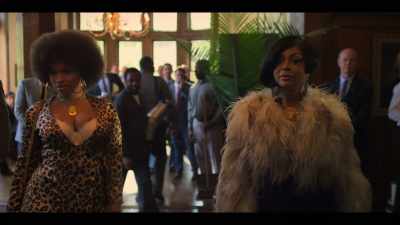♪ I feel like busting loose
Busting loose now ♪ - Fight Night: The Million Dollar Heist
