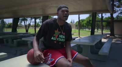 I feel like everybody
has a possibility to be great, - Last Chance U: Basketball