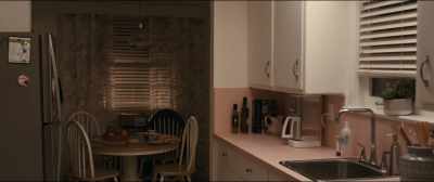 - I feel like I'm going to throw up.
- Here, let me do the neck thing. - Downsizing