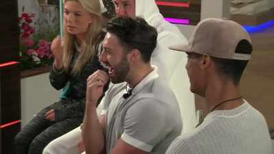 I feel like Javi is
more like beans - Love Island