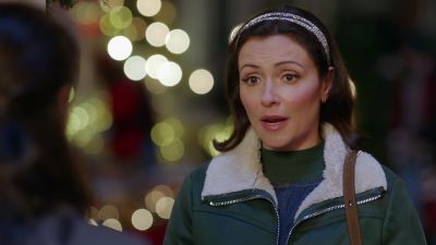 I feel like it might not be a
great idea to be falling for - Trading Up Christmas