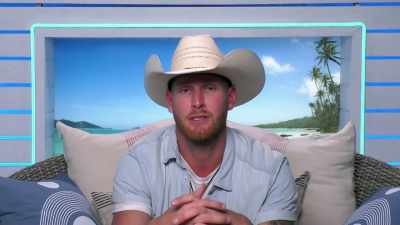 >> I FEEL LIKE WE HAVEN'T HAD
LIKE REAL QUALITY TIME. - Love Island