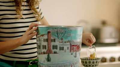 I feel like we're missing
something in the journey. - Ghosts of Christmas Past