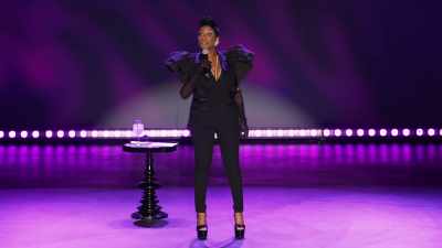 I feel safe when I see
a bonnet or two on my flight. - Sommore: Queen Chandelier