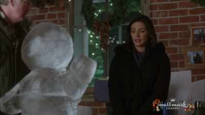 I feel some fatherly advice
coming on. - Christmas Festival of Ice