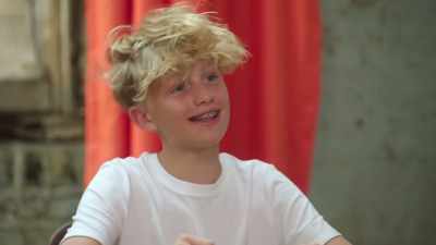I feel that teenagers, they think
that they have to look - Naked Education
