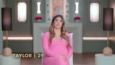 I feel very, like, how are we
doing this when I'm this far along? - The Secret Lives of Mormon Wives
