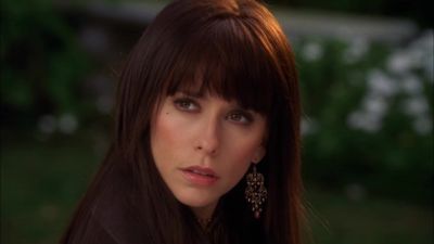 Find the red... - Ghost Whisperer