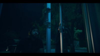 -[Five sighs]
-Right. - The Umbrella Academy
