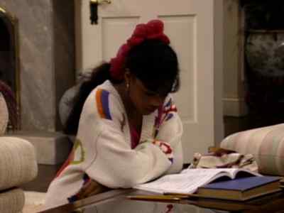 -I forgot my notebook paper.
-Here. - The Fresh Prince of Bel-Air
